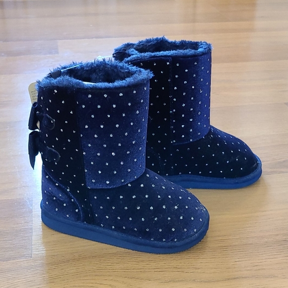 Crazy 8 Other - 2/$30 🎉HP🎉 Navy Blue Winter Fashion Boots